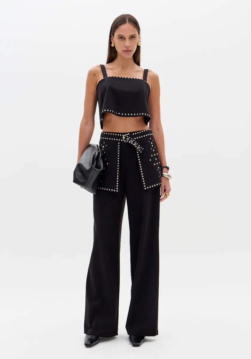 TOP CROPPED COM ALICAÇÃO 